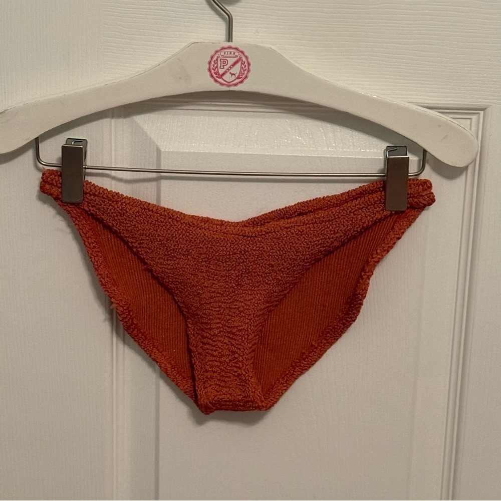 Hunza G Crinkle Bikini in Metallic Rosewood - Picture 5 of 6